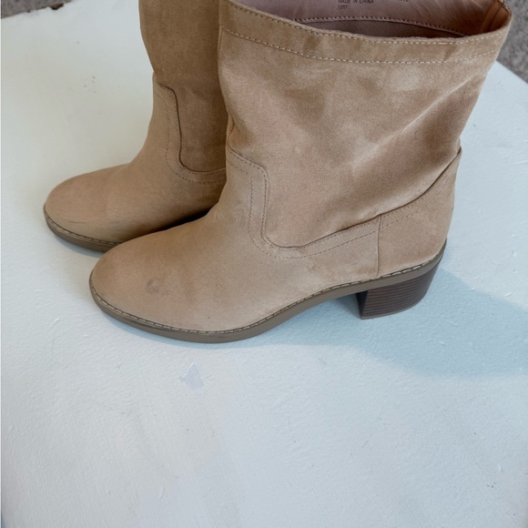LOFT Tan Women's Suede Ankle Boots Size 10 - Picture 4 of 6